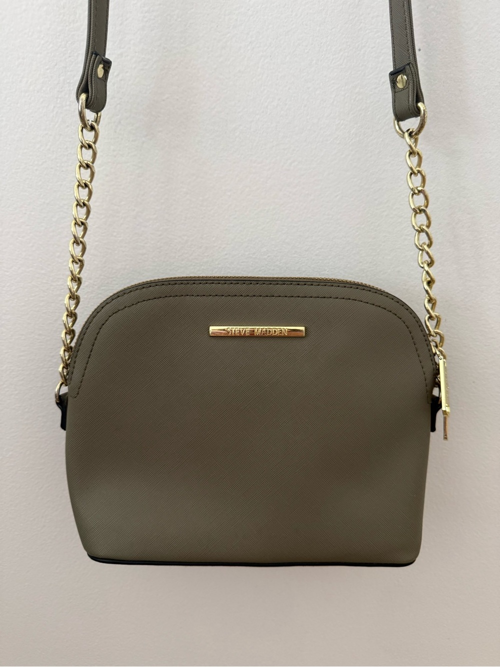 Steve Madden Maggie Olive Crossbody with Gold Chain Accent